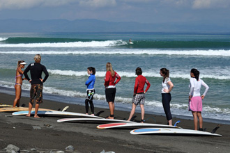 surf lesson on the beach